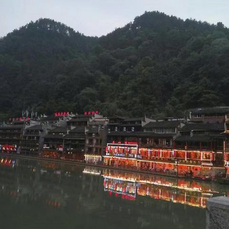 166 Inn Fenghuang County Exterior photo
