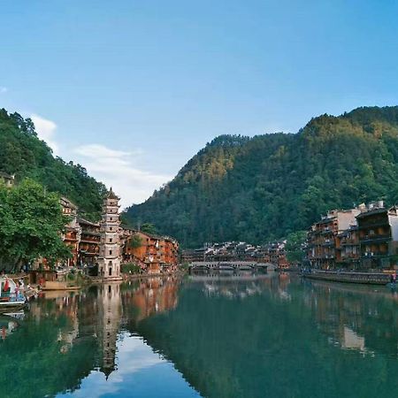 166 Inn Fenghuang County Exterior photo