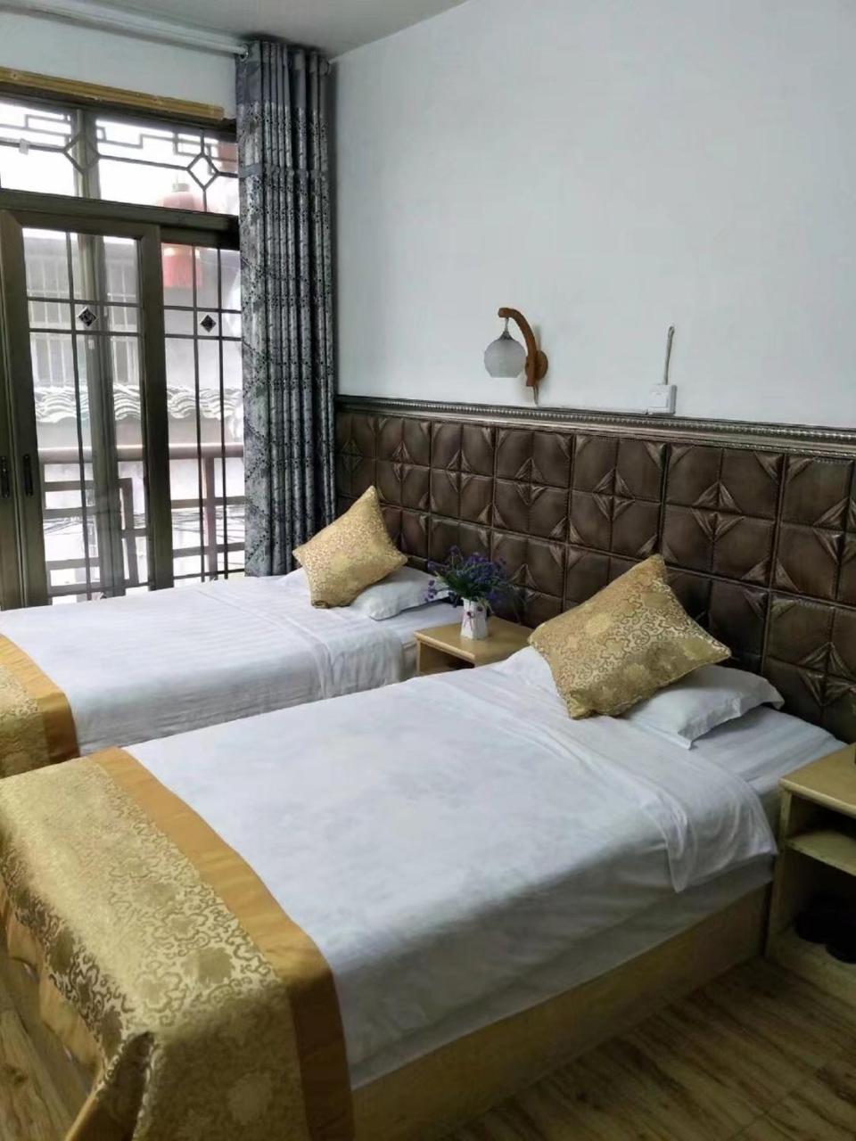 166 Inn Fenghuang County Exterior photo