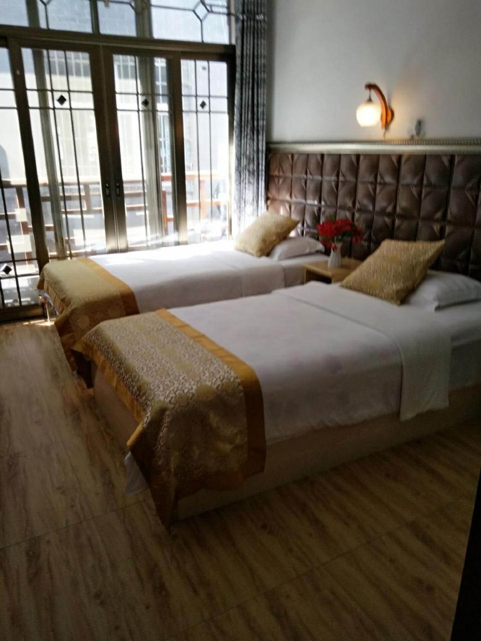 166 Inn Fenghuang County Exterior photo