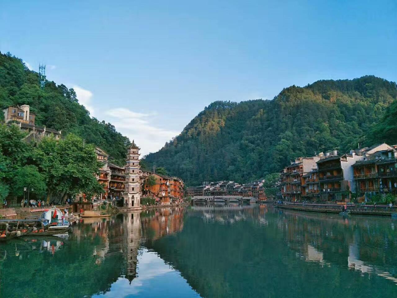 166 Inn Fenghuang County Exterior photo